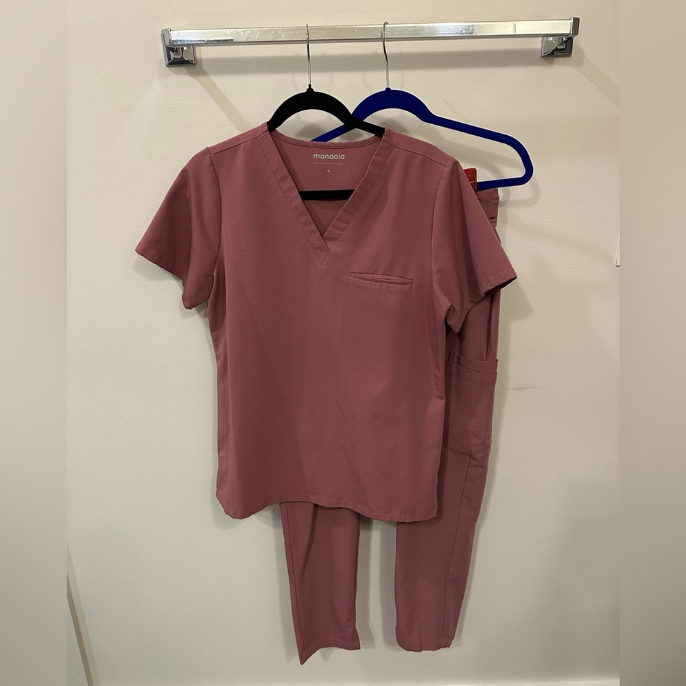 Mandala Scrubs Set in Mauve